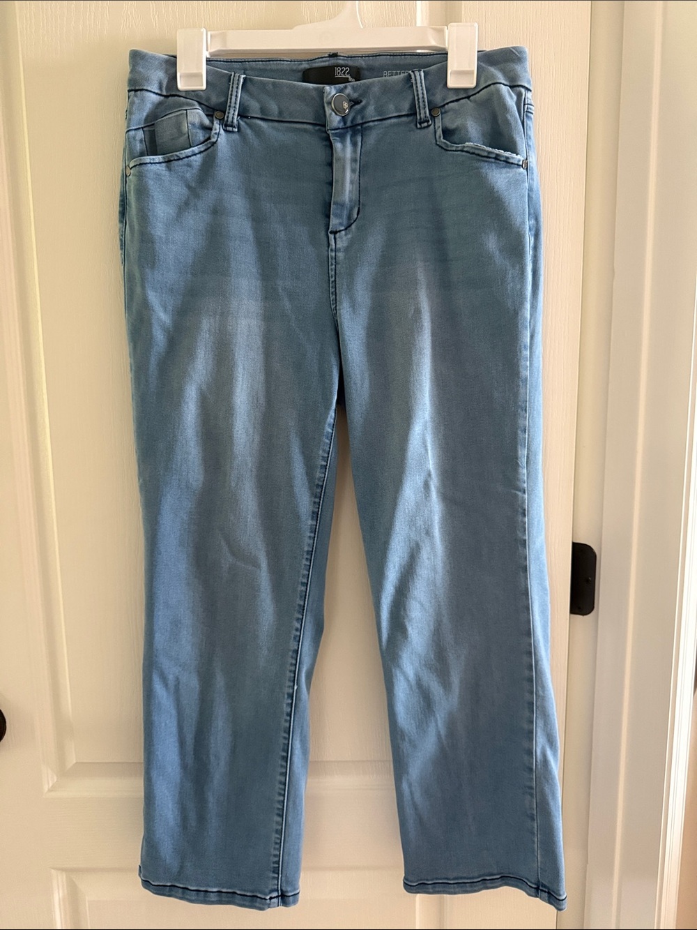 1822 Denim Straight Leg Jeans in Light Blue